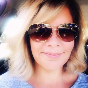 Meet your Posher, Connie